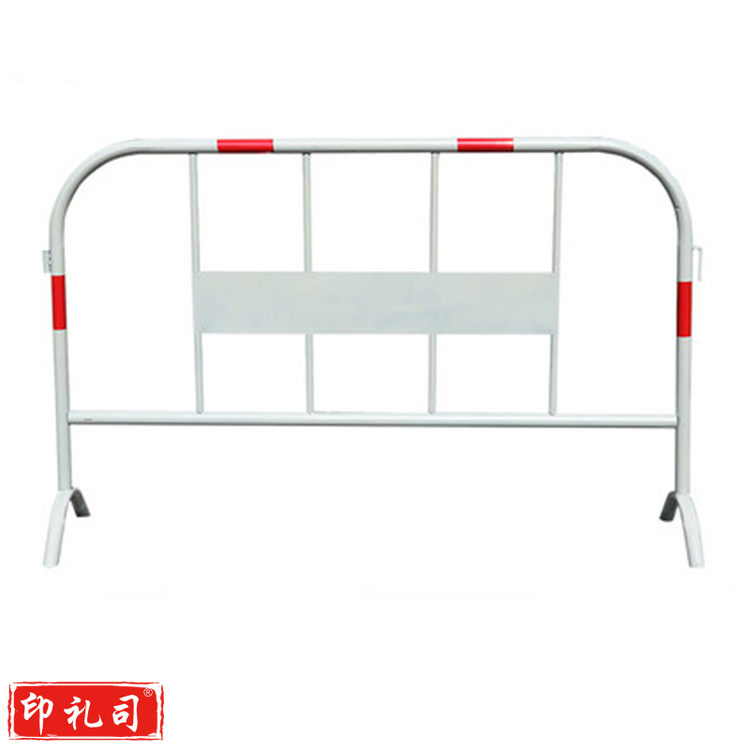 1.2*1*1.5米长 白红铁马 