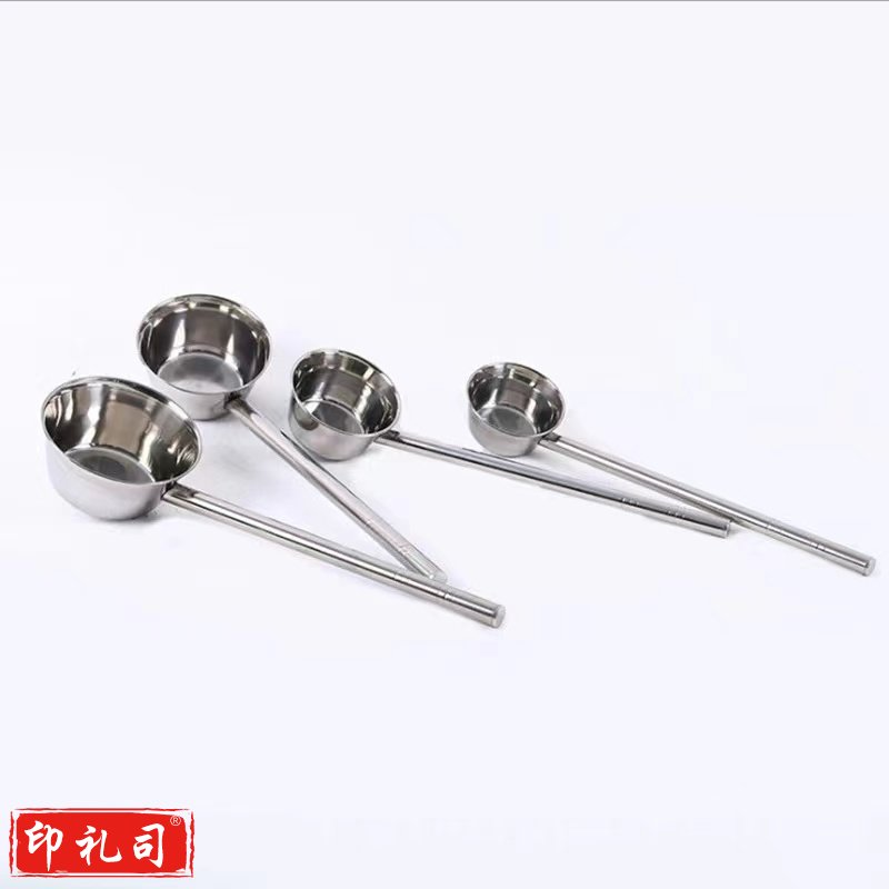 不锈钢水舀   规格：65厘米*12厘米*8.5厘米   单位：把