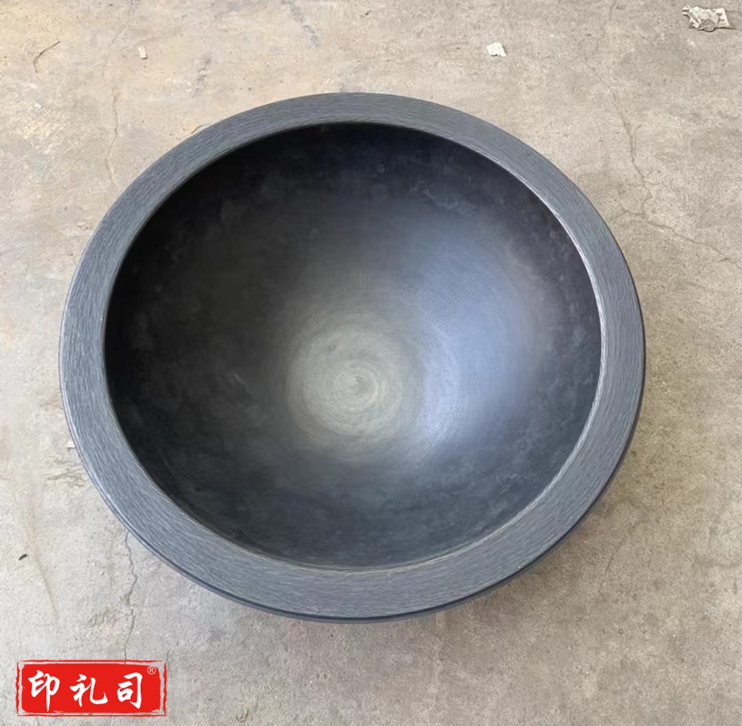  翻卷边老式大铁锅农村商用学校食堂灶台专用铸铁炒菜锅  尺寸约：外径75cm 内径68cm