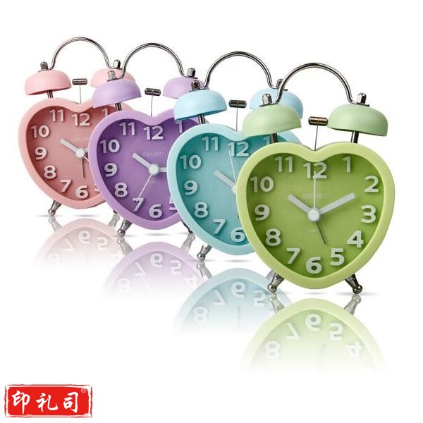 得力(deli)9034 心型闹钟 颜色随机90*52*130mm