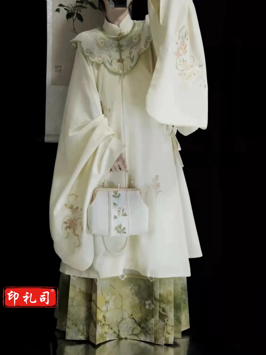 明制汉服女对襟马面裙套装