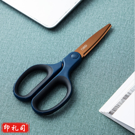 得力 (deli) 特氟龙镀层剪刀合金不锈钢剪刀办公桌面 美工剪刀 镀钛不锈钢 颜色随机 6053