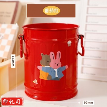 三年二班高颜值铁艺复古笔筒学生创意收纳盒高级感轻奢办公文具桌面摆件化妆刷收纳 番茄红