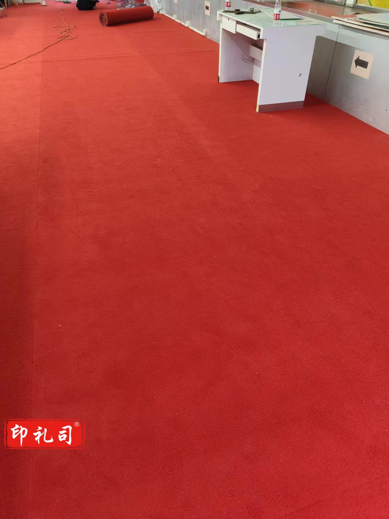 红地毯舞台加厚长期反复使用公室楼梯婚庆典防滑迎宾开业展 红色 1*1(下单前请致电)  冰禹