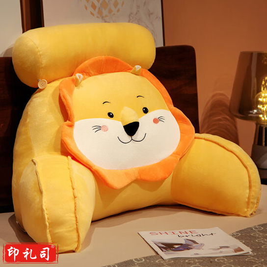 床头软包靠枕  床上靠垫   狮子腰靠  尺寸：60*35cm  货号：JC