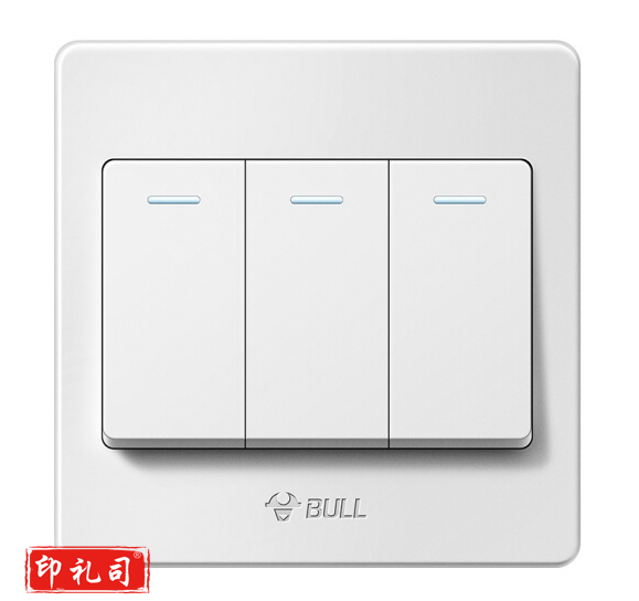 公牛 开关插座 三开单控开关 86型 G07K311C