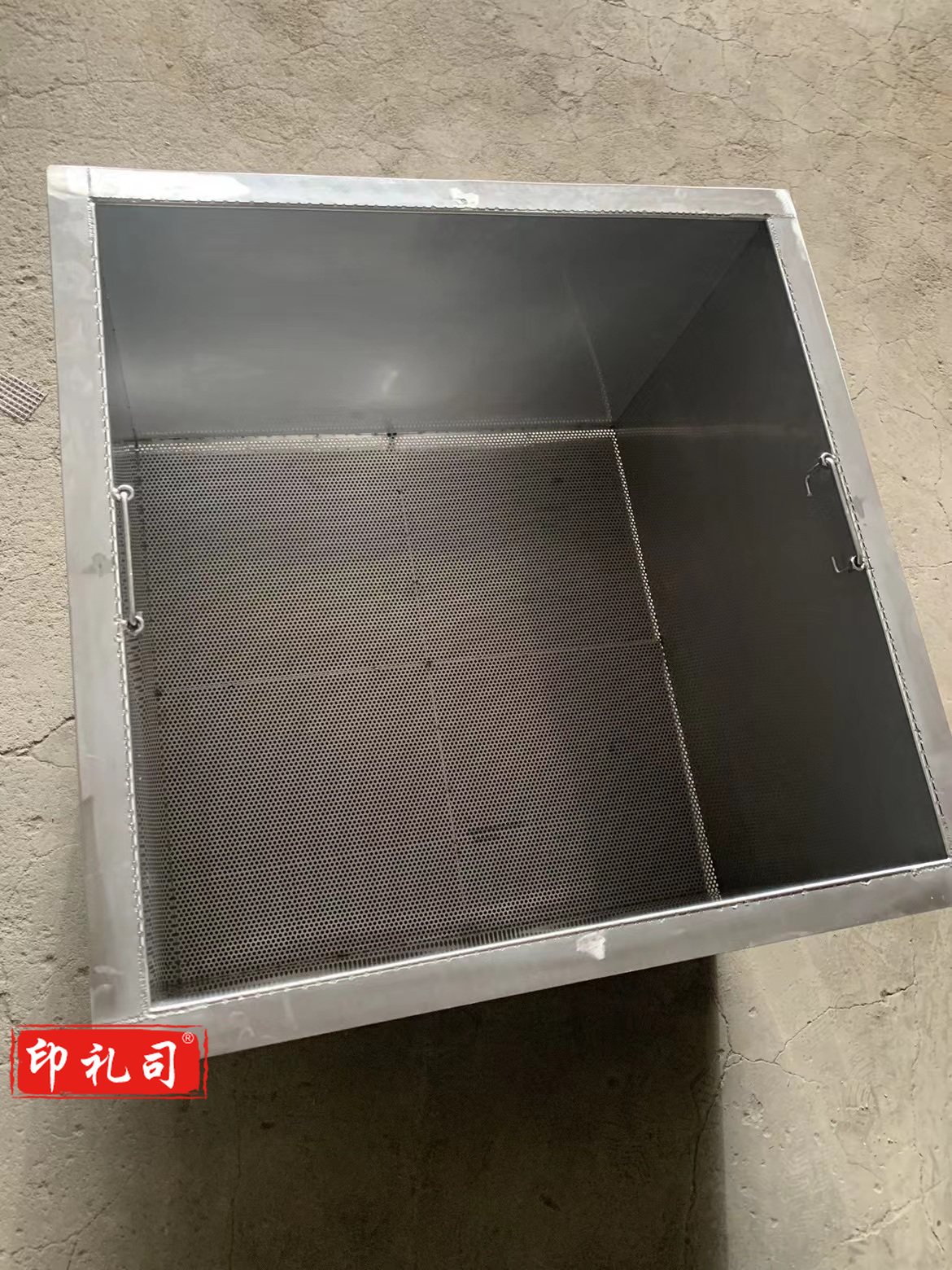 304不绣钢漏槽 尺寸：370x1200X80X1㎜