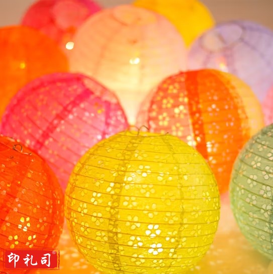 手提发光镂空小灯笼  货号：GD